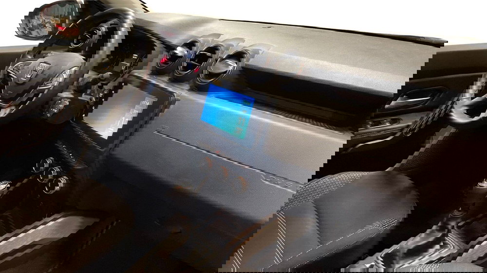 Dacia Duster usata a Varese (9)