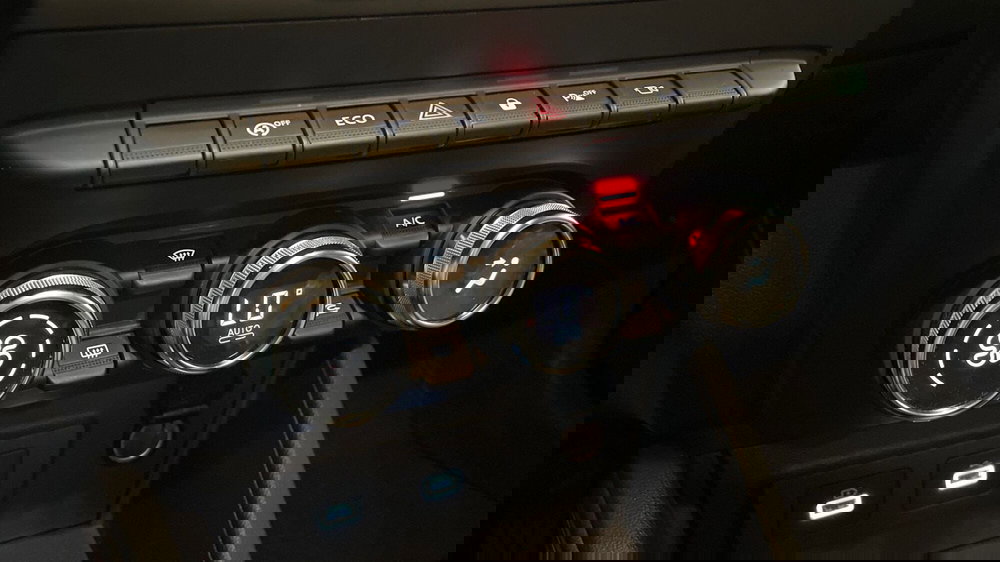 Dacia Duster usata a Varese (11)