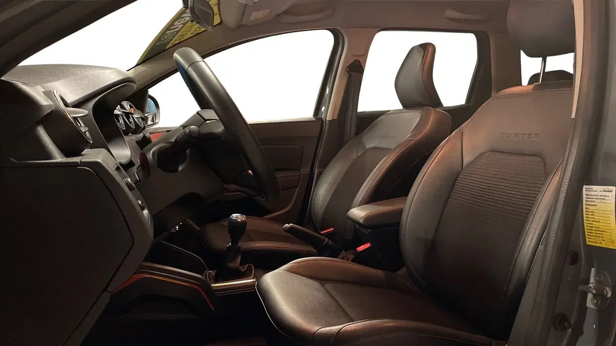 Dacia Duster usata a Varese (12)