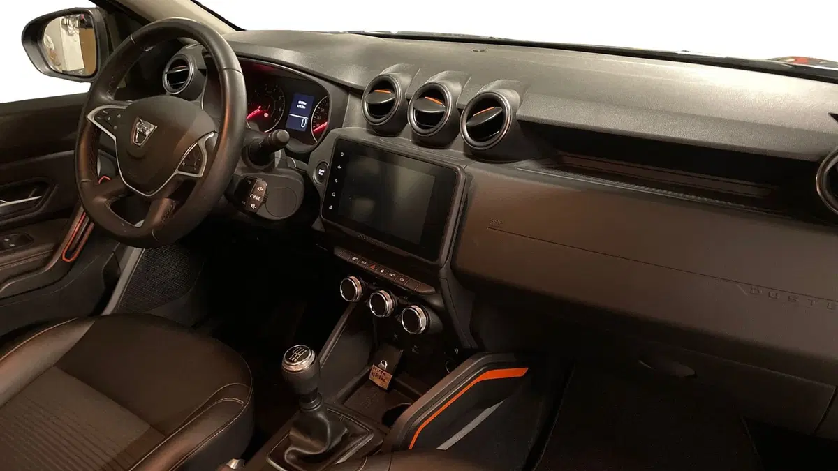 Dacia Duster usata a Varese (5)