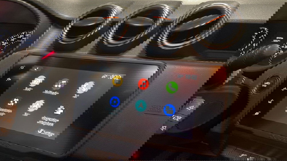 Dacia Duster usata a Varese (6)