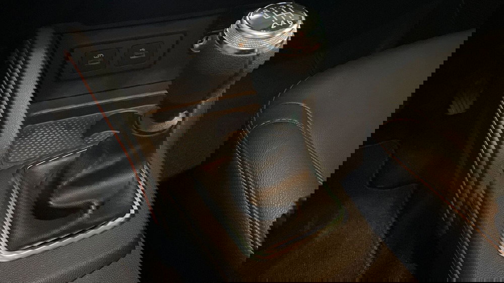 Dacia Duster usata a Varese (8)