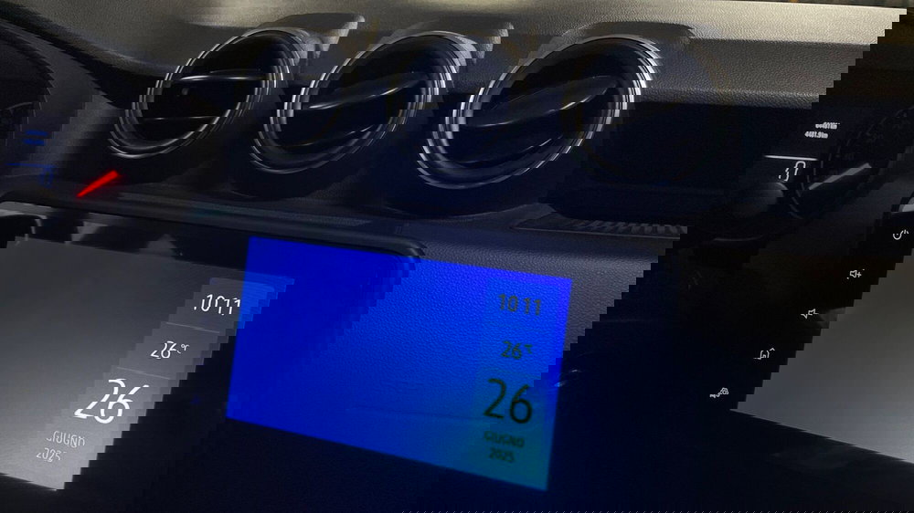 Dacia Duster usata a Varese (11)