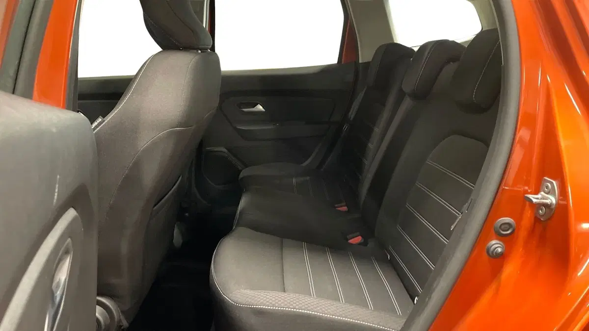 Dacia Duster usata a Varese (9)