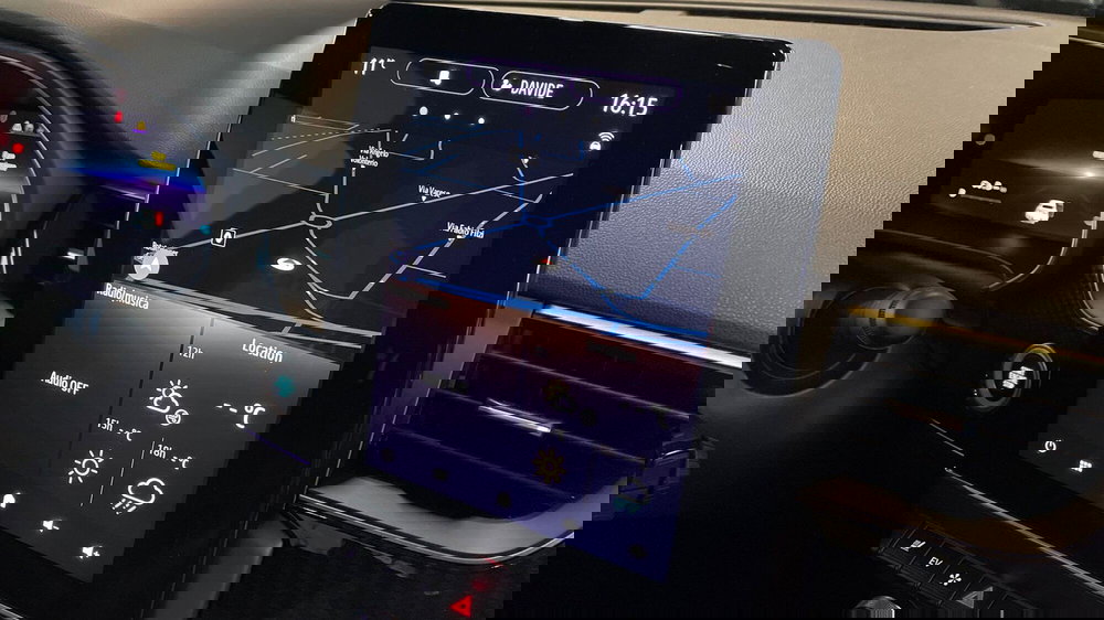 Renault Arkana usata a Varese (14)