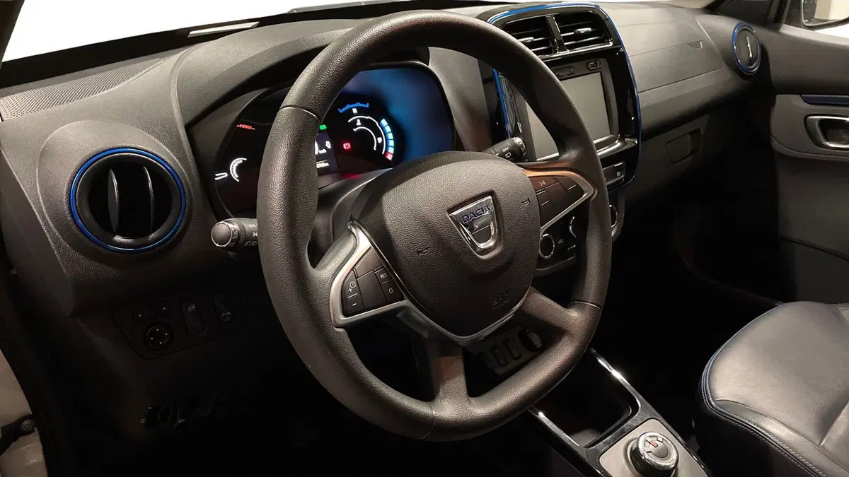 Dacia Spring usata a Varese (12)