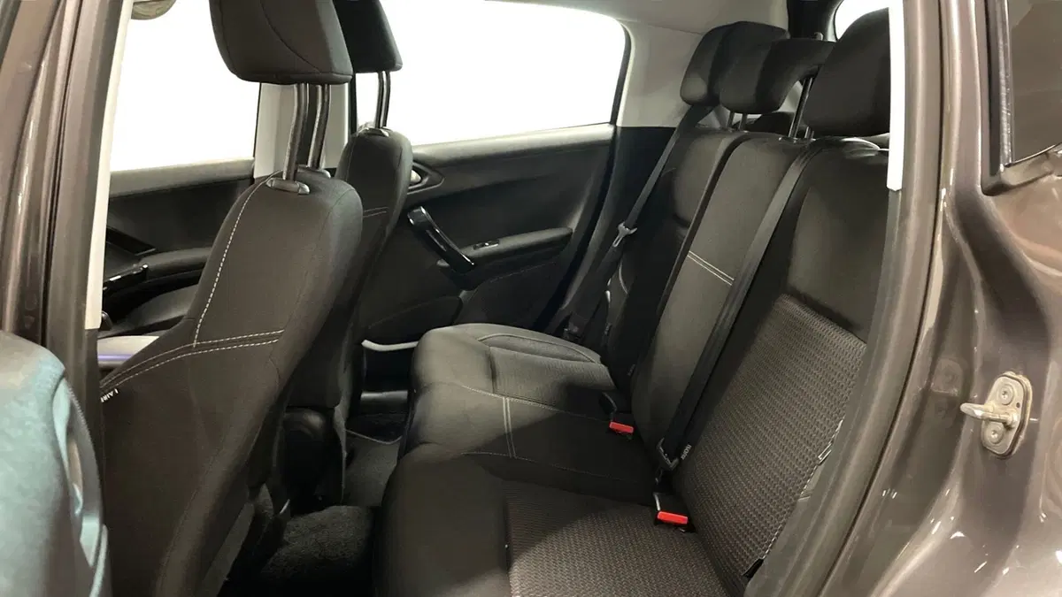 Peugeot 208 usata a Varese (13)