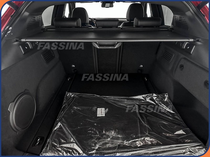 Alfa Romeo Stelvio nuova a Milano (12)