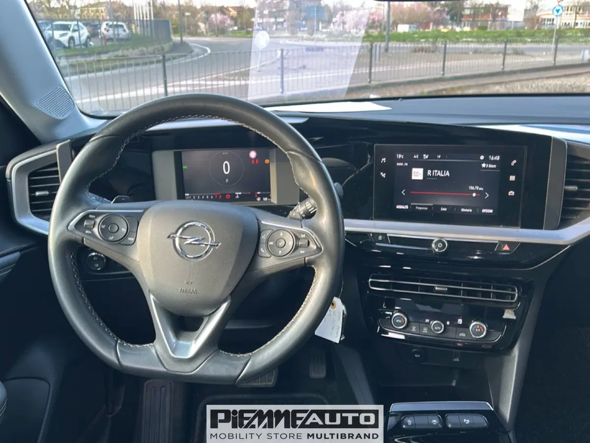 Opel Mokka usata a Piacenza (12)