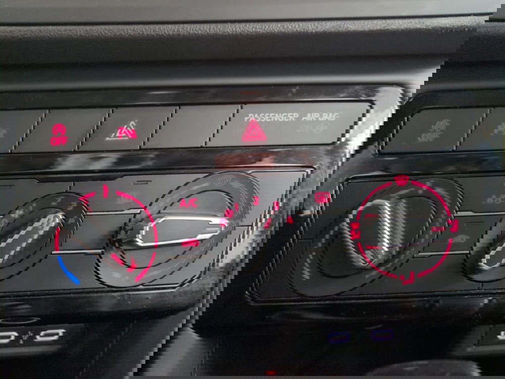 Volkswagen T-Cross usata a Agrigento (18)