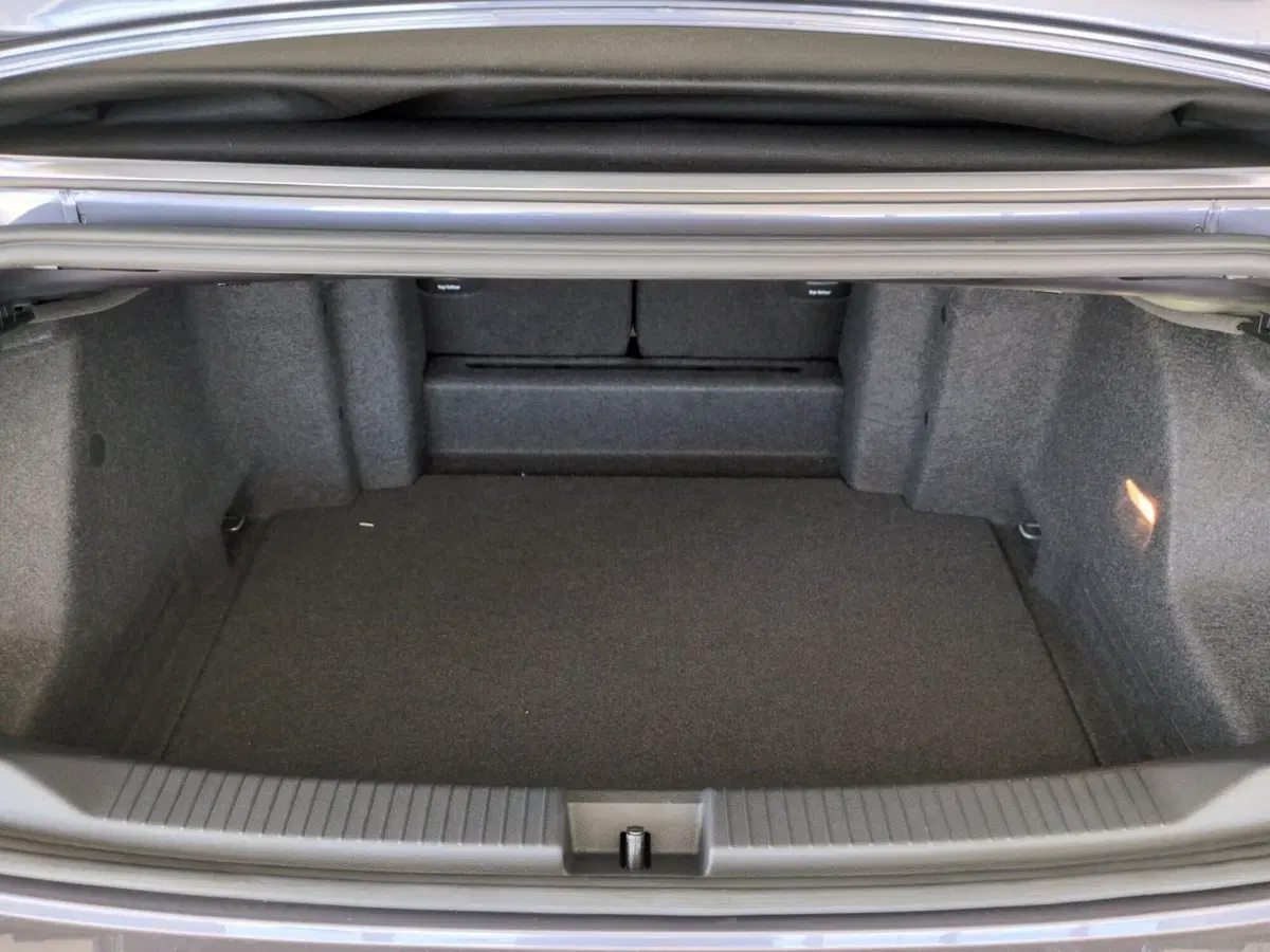 Volkswagen T-Roc Cabrio nuova a Agrigento (14)