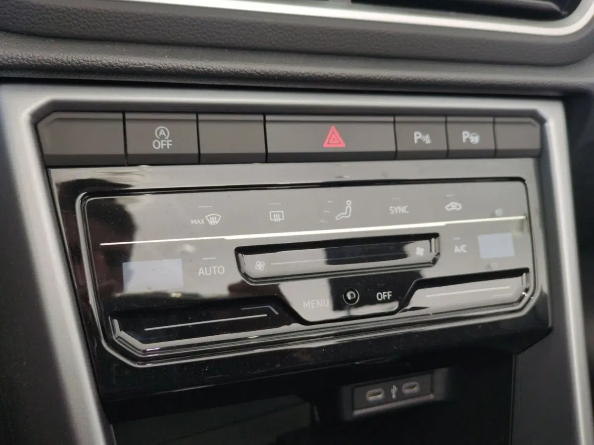 Volkswagen T-Roc Cabrio nuova a Agrigento (15)