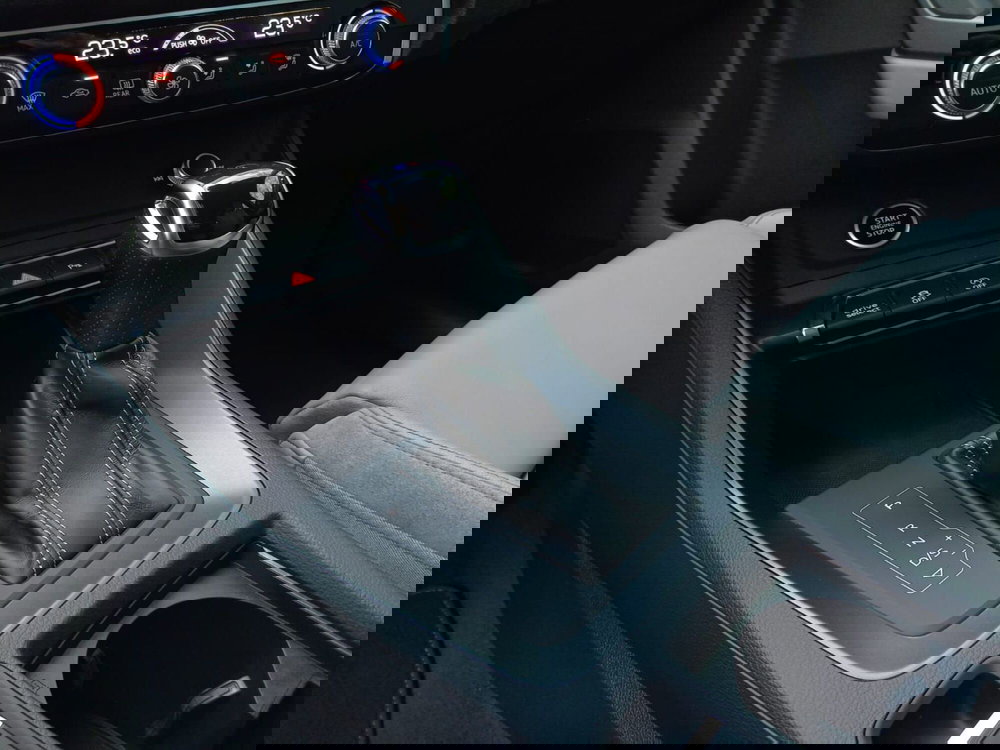 Audi Q3 Sportback usata a Bari (11)