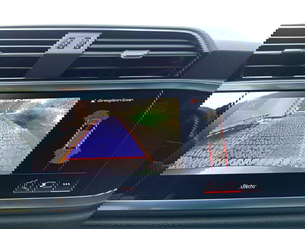 Audi Q3 Sportback usata a Bari (14)