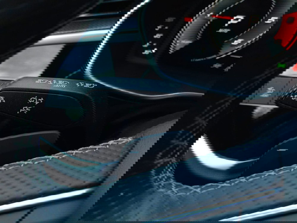 Audi Q3 Sportback usata a Bari (19)