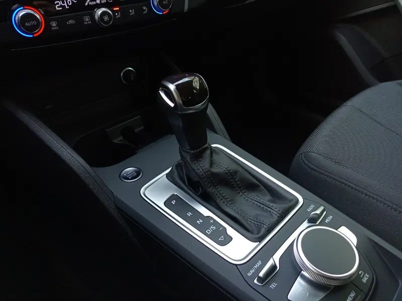 Audi Q2 usata a Bari (13)