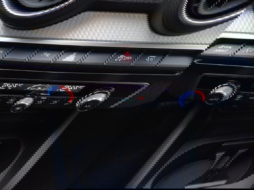 Audi Q2 usata a Bari (8)