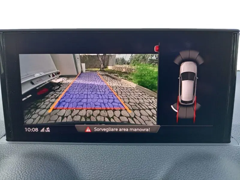 Audi Q2 usata a Bari (9)