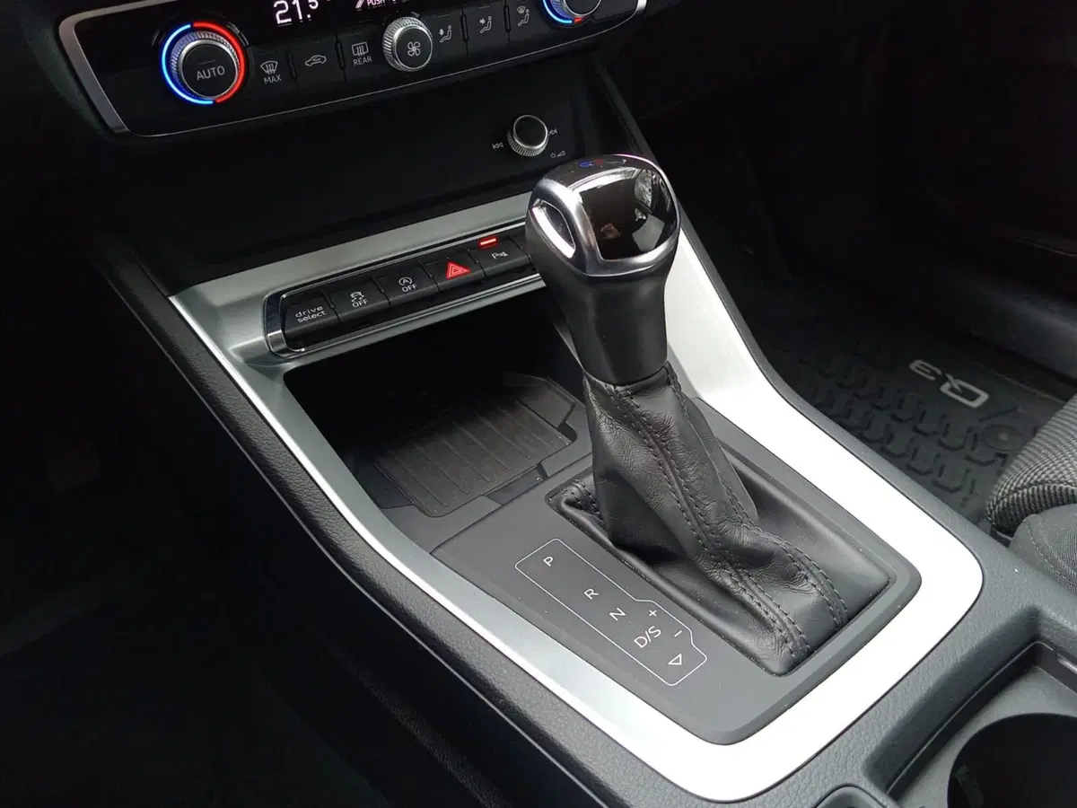 Audi Q3 Sportback usata a Bari (11)