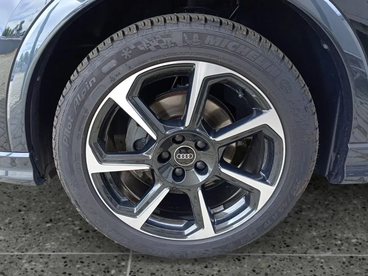Audi Q3 Sportback usata a Bari (13)
