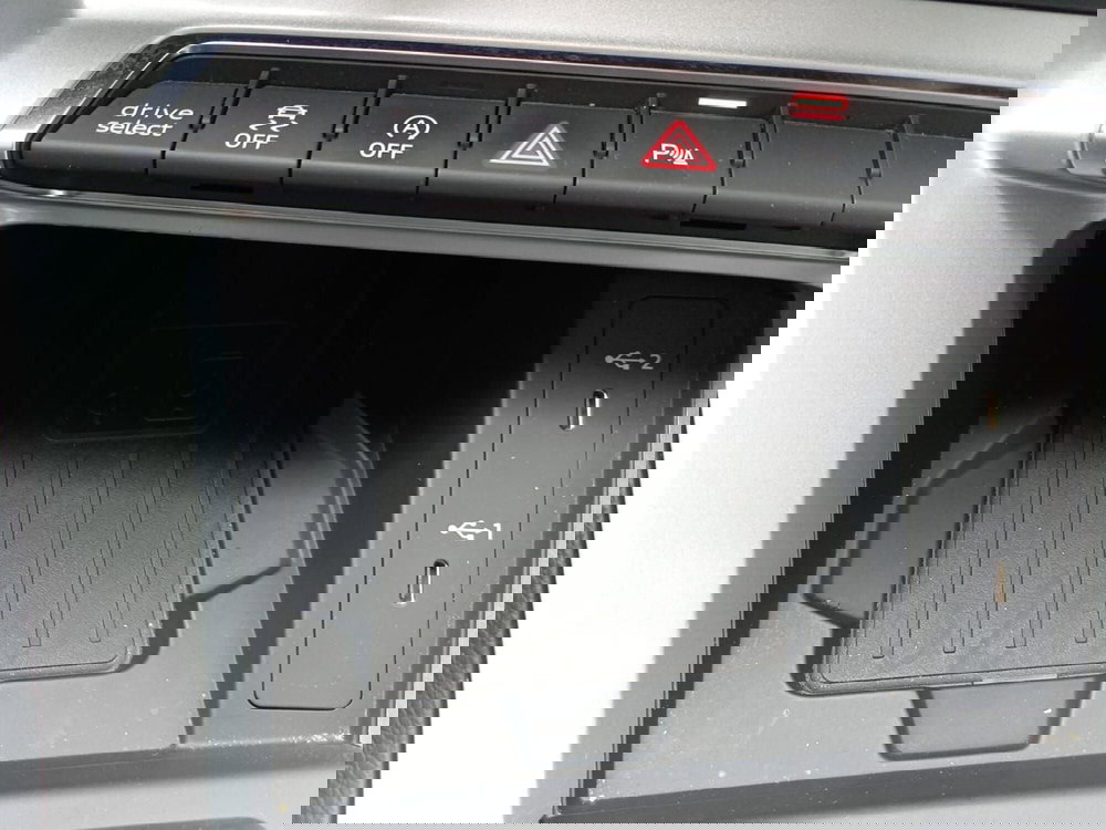 Audi Q3 Sportback usata a Bari (15)