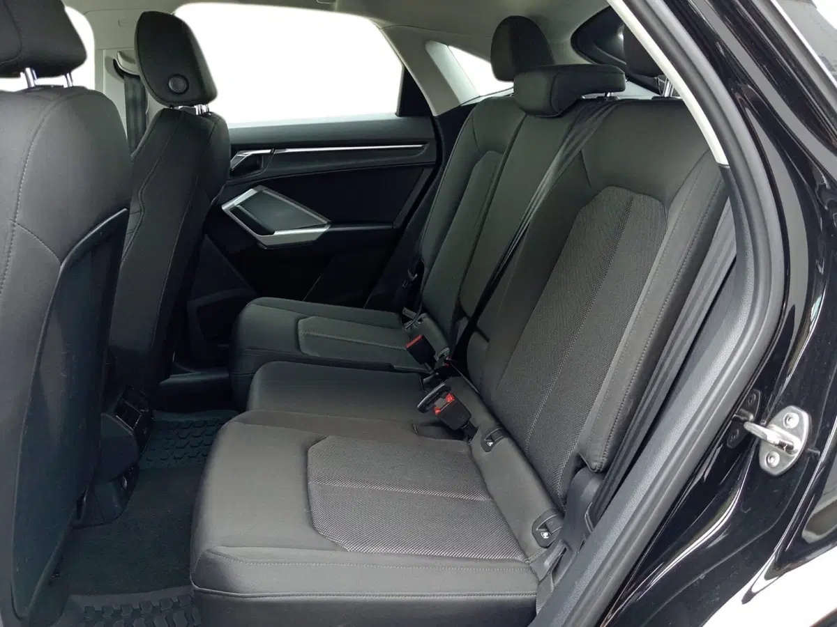 Audi Q3 Sportback usata a Bari (16)