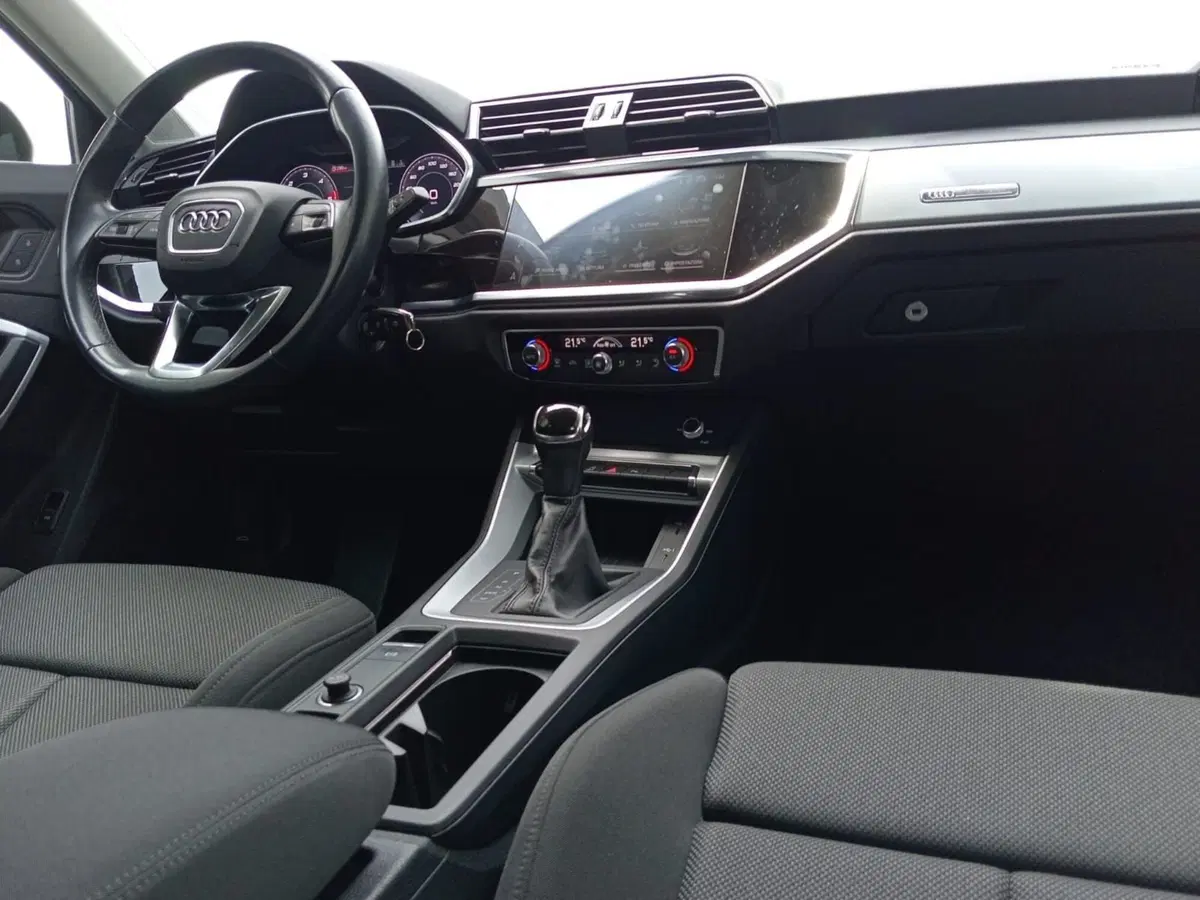 Audi Q3 Sportback usata a Bari (4)