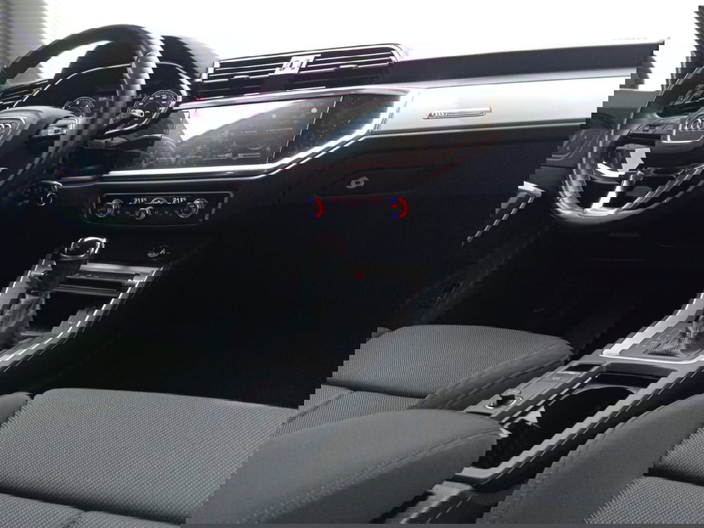 Audi Q3 Sportback usata a Bari (4)