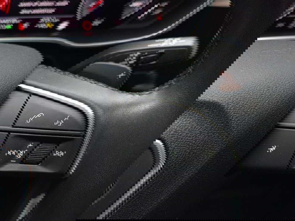 Audi Q3 Sportback usata a Bari (7)