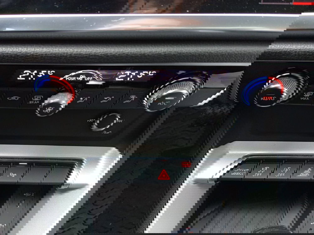 Audi Q3 Sportback usata a Bari (8)