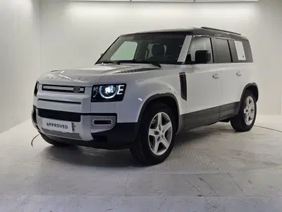 Land Rover Defender 110 3.0d i6 mhev X-Dynamic SE awd 200cv auto del 2023 usata a Bergamo