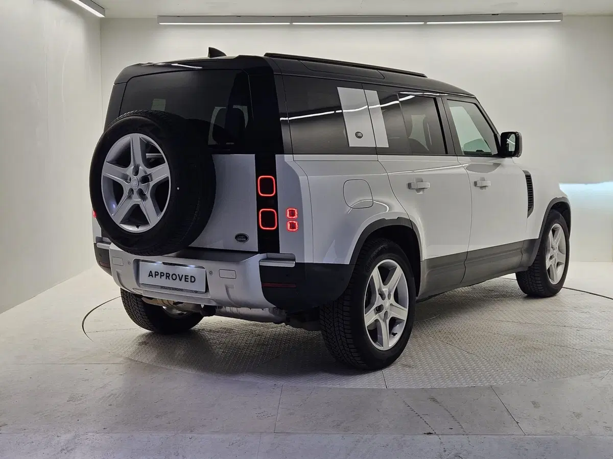 Land Rover Defender usata a Bergamo (2)