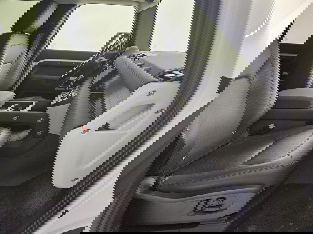 Land Rover Defender usata a Bergamo (3)