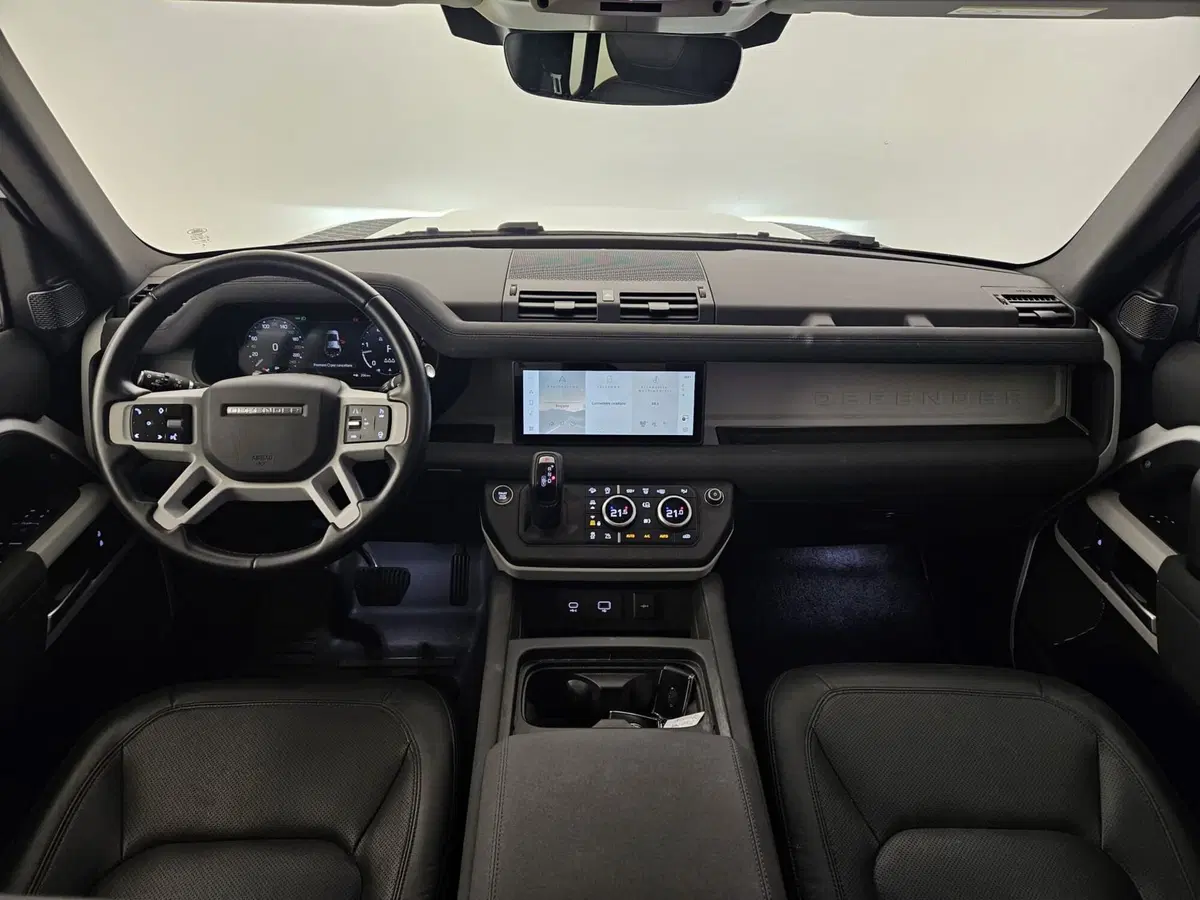 Land Rover Defender usata a Bergamo (5)