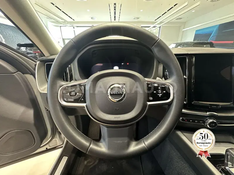 Volvo XC60 usata a Forlì-Cesena (16)