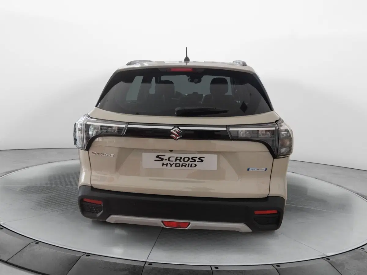 Suzuki S-Cross nuova a Milano (3)