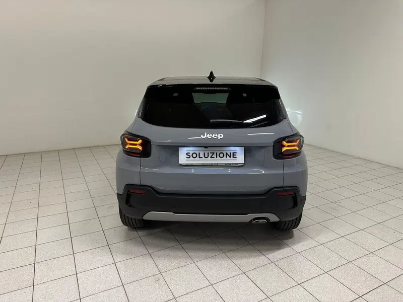 Jeep Avenger nuova a Novara (11)