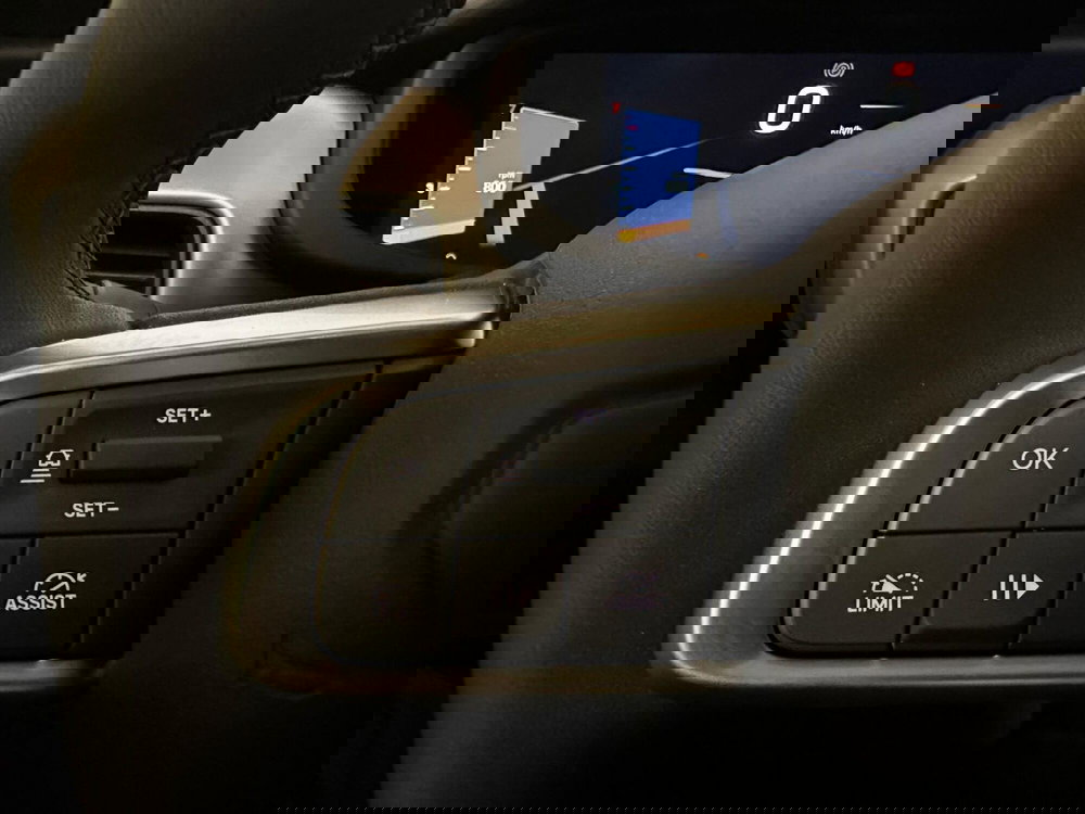 Jeep Avenger nuova a Novara (18)