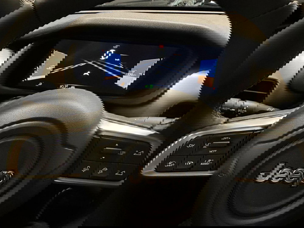 Jeep Avenger nuova a Novara (7)