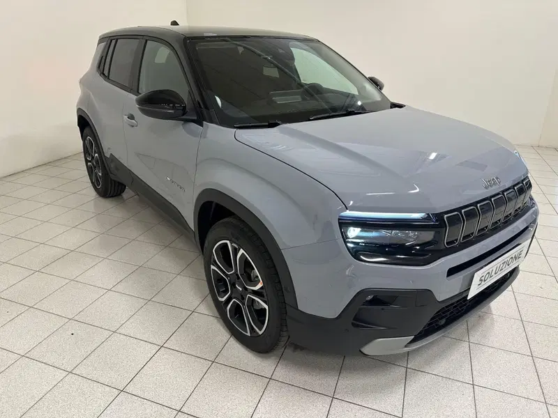 Jeep Avenger nuova a Novara (9)