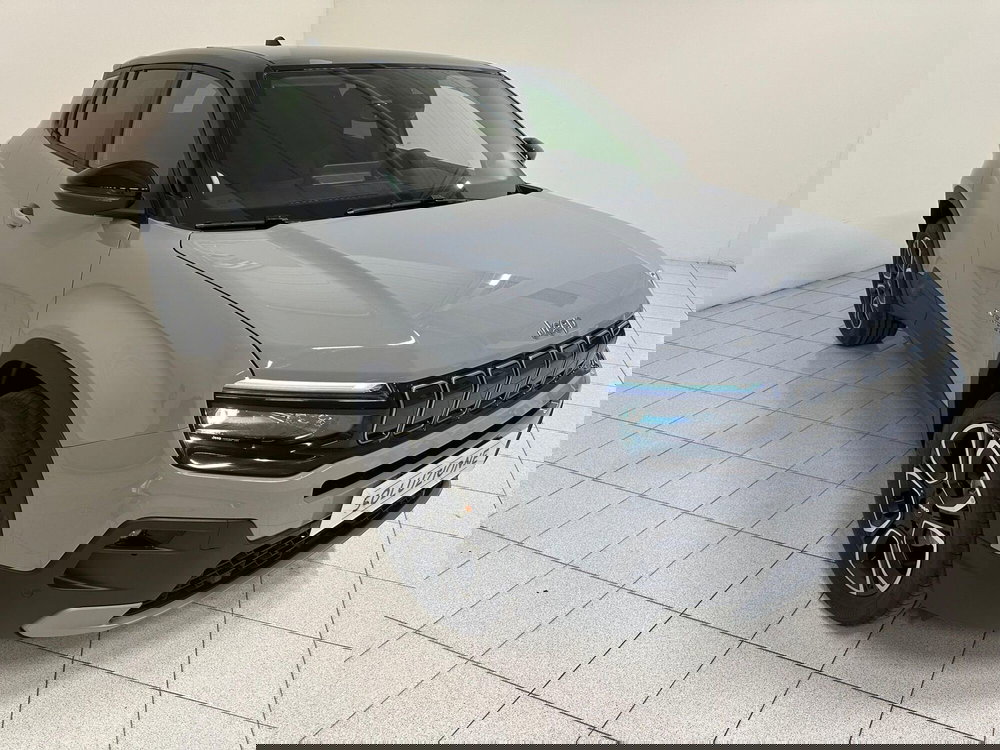 Jeep Avenger nuova a Novara (9)