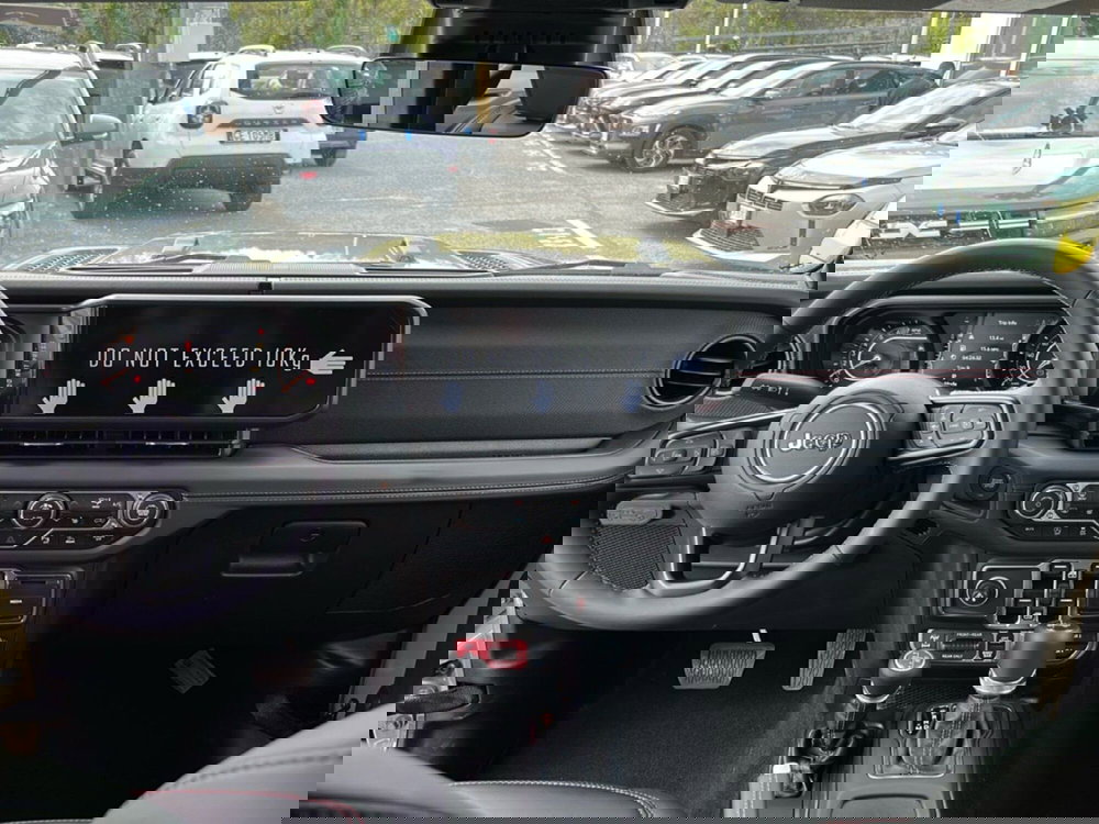 Jeep Wrangler Unlimited nuova a Roma (17)