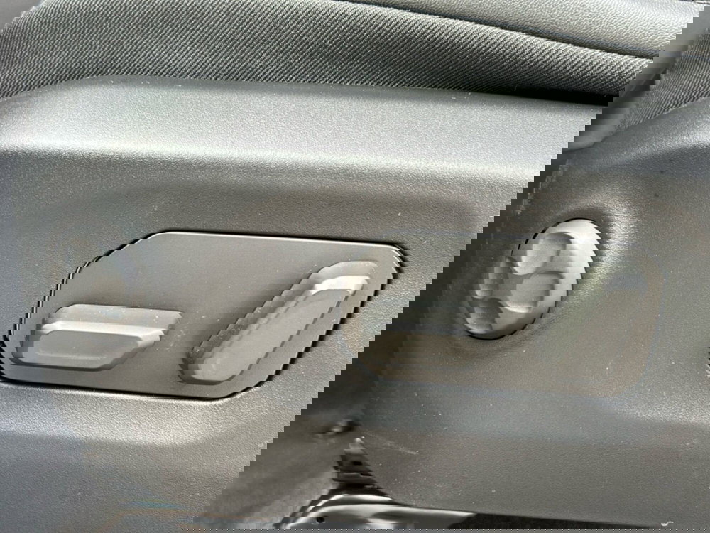 Jeep Wrangler Unlimited nuova a Roma (19)