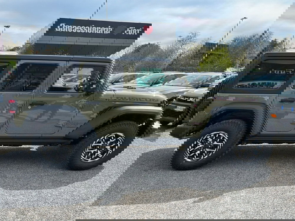 Jeep Wrangler Unlimited nuova a Roma (6)