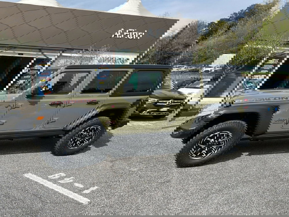 Jeep Wrangler Unlimited nuova a Roma (8)