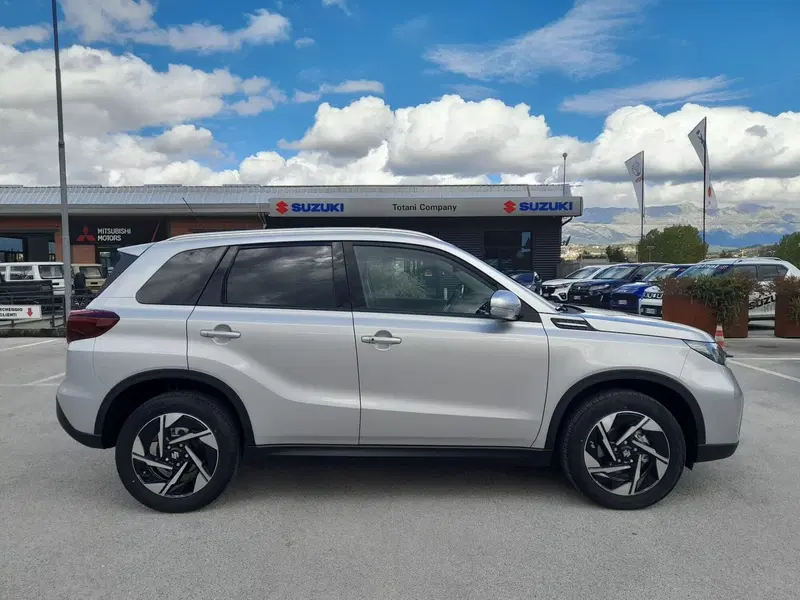 Suzuki Vitara nuova a L'Aquila (3)