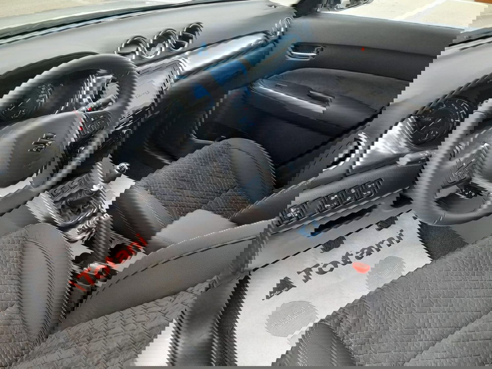 Suzuki Vitara nuova a L'Aquila (5)