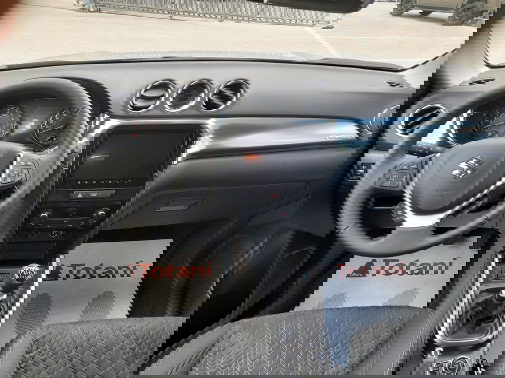 Suzuki Vitara nuova a L'Aquila (9)