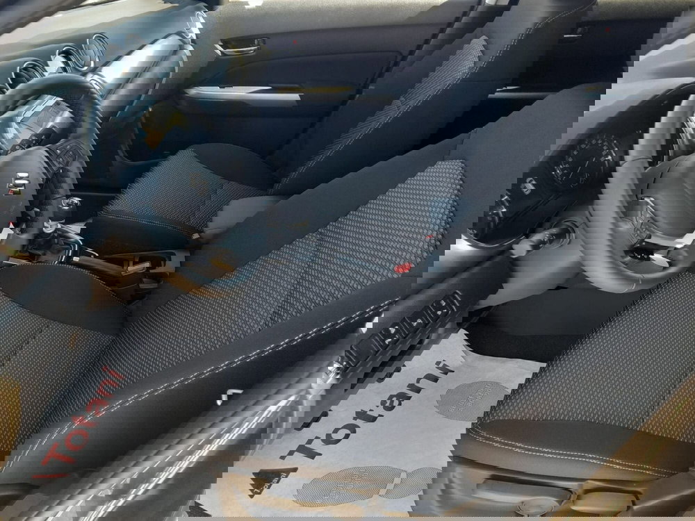 Suzuki Vitara nuova a L'Aquila (9)