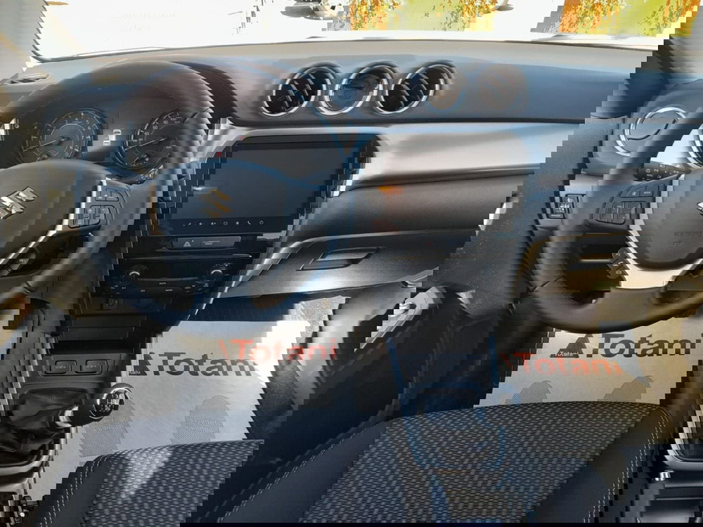 Suzuki Vitara nuova a L'Aquila (6)